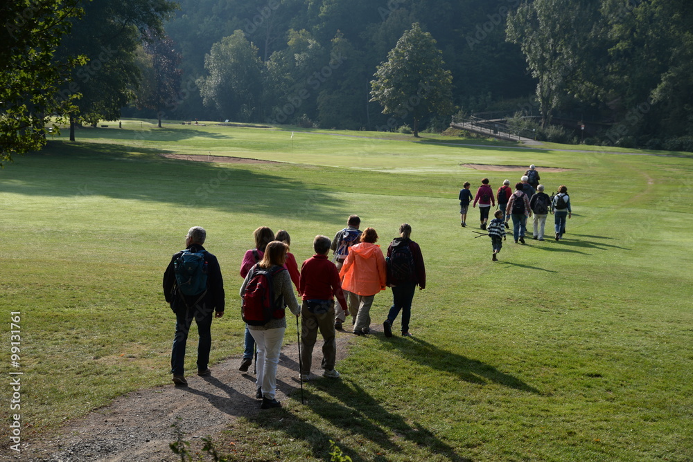 Obraz premium Wandergruppe bei Bad Kissingen