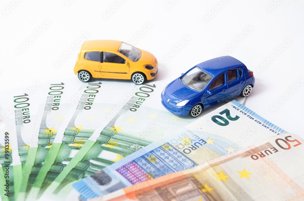 Auto und Euroscheine, Kosten für das Auto Auto und Euroscheine, Kosten für das Auto