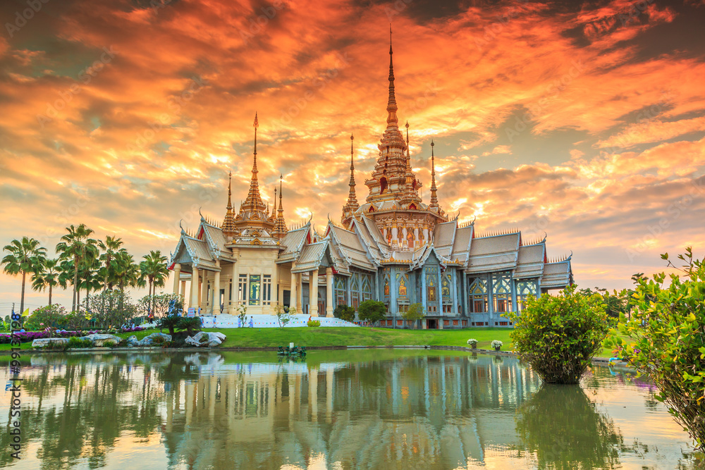 Wat Non Kum or Wat Somdej Toh Brahmaramsi, Thailand