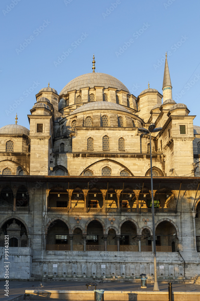 Yeni Cami ( New Mosque ), Istanbul, Turkey.