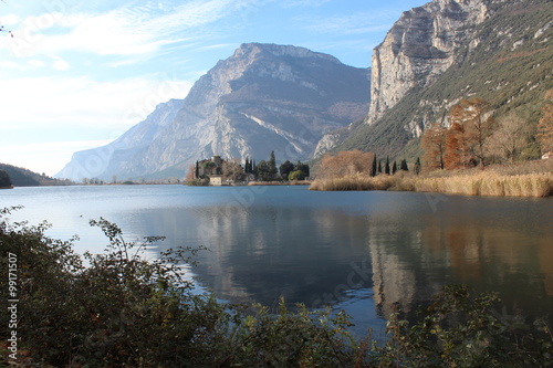 lake toblino