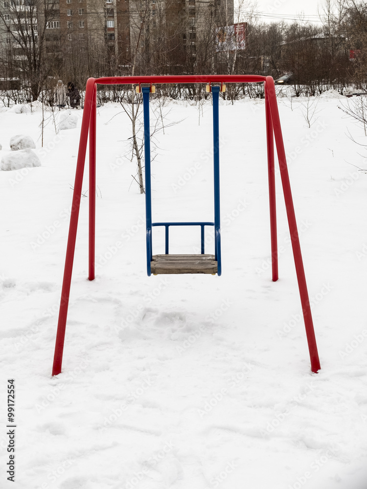 Качели на снегу Качели на снегу