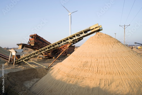 Hałda piasku w kopalni