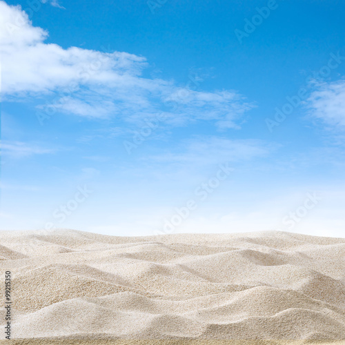 Sand dunes and sky © johannes
