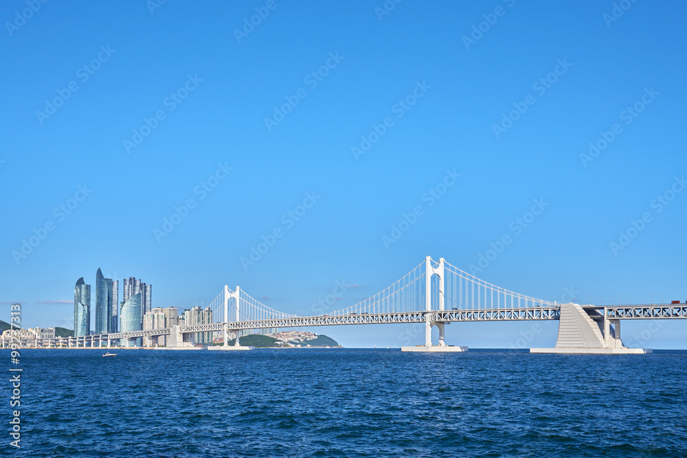 Naklejka premium Gwangan Big bridge and Marine City