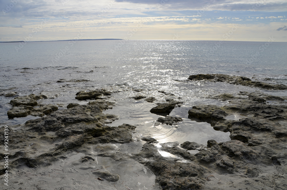 Playa rocas Ibiza