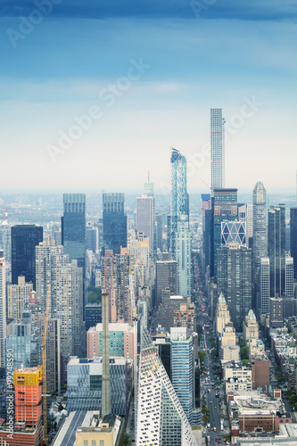 Manhattan skyscrapers in NYC © jovannig