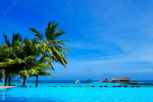 Beautiful tropical resort in Maldives © Salawin Chanthapan