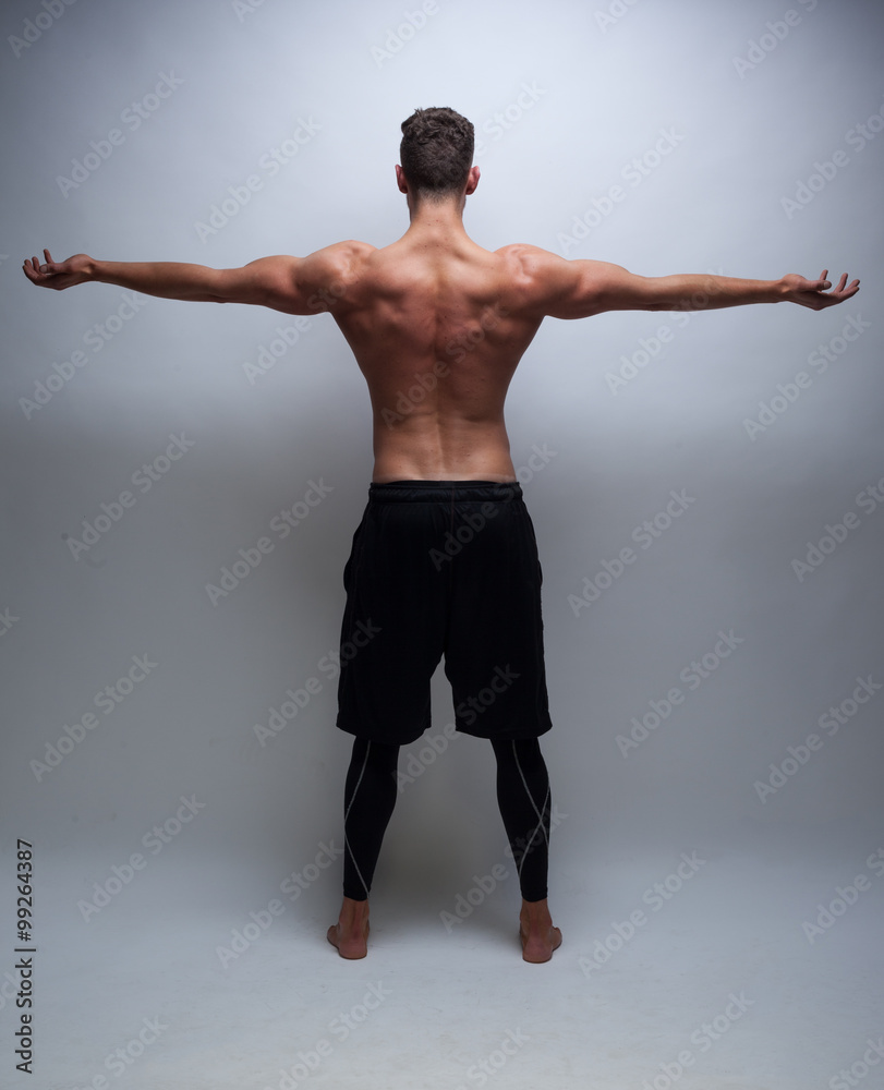 Obraz premium male model with muscular back