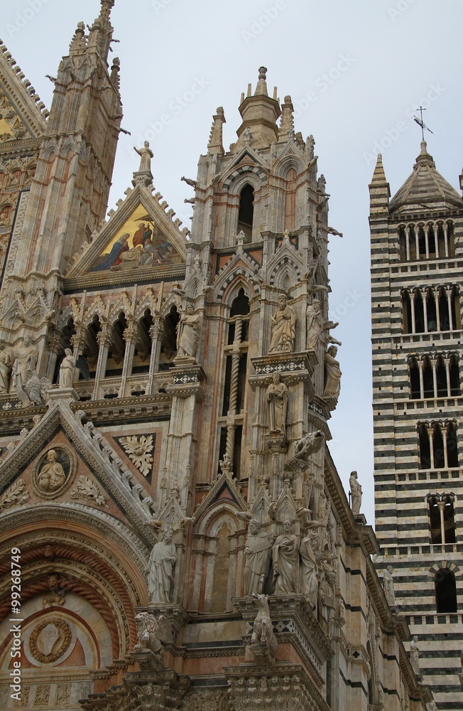 Fototapeta premium Siena Cathedral (Cathedral of the Assumption of the Blessed Virgin Mary). Siena, Italy