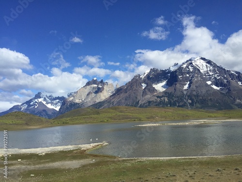 lago en la patagonia chilena