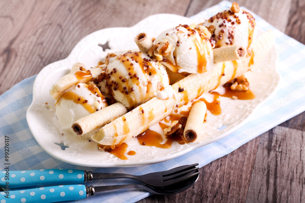 Banana split, banana and ice cream dessert Banana split, banana and ice cream dessert