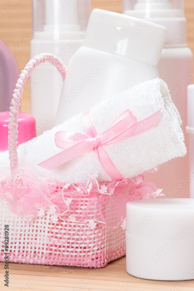 Accessories and cosmetics for skin care