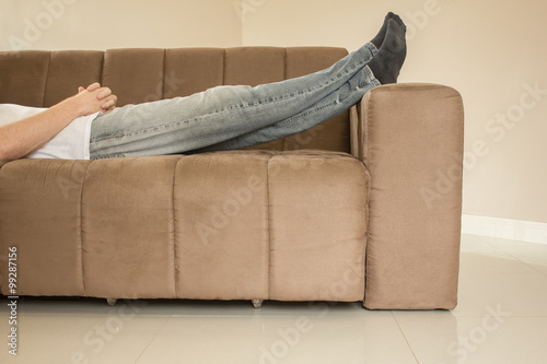 Descansando no sofá