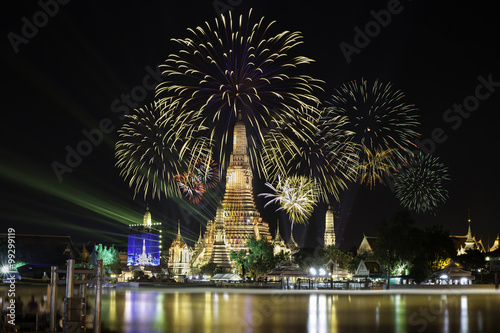 Atmosphere Wat Arun in night, It is spectacular, This is an impo photo