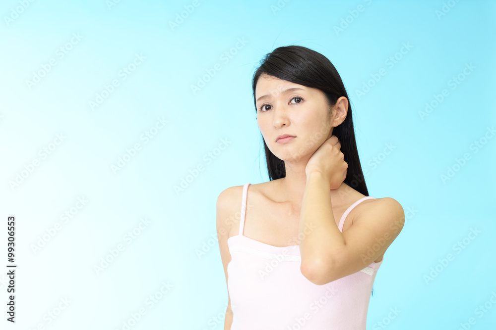 疲れた表情の女性 疲れた表情の女性