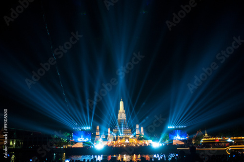 BANGKOK, THAILAND - Dec 30, 2015: Beautiful light mapping backdrop on the Wat Arun .Thailand Countdown 2016. © fototrips