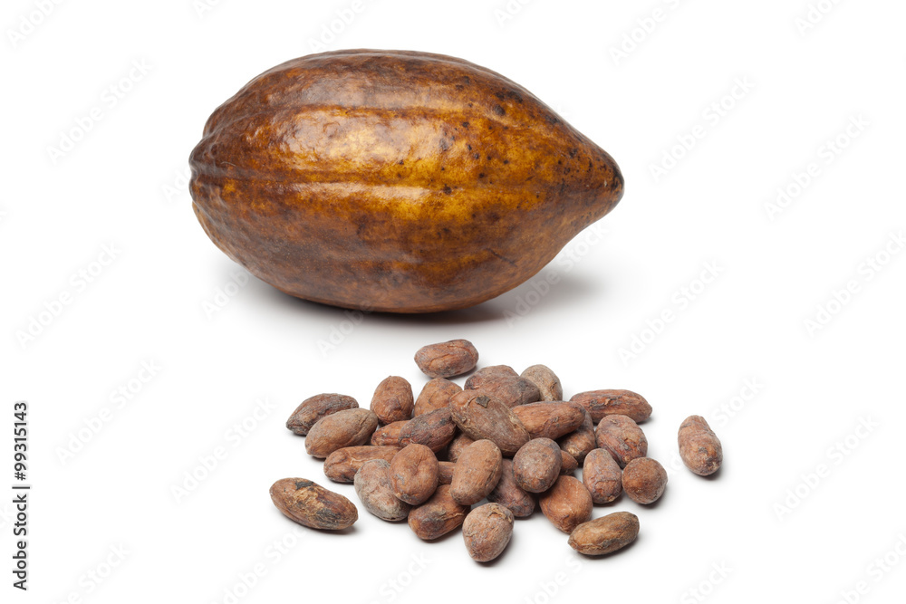 Obraz premium Cacao fruit and cocoa beans