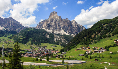 Sassongher mit Corvara photo