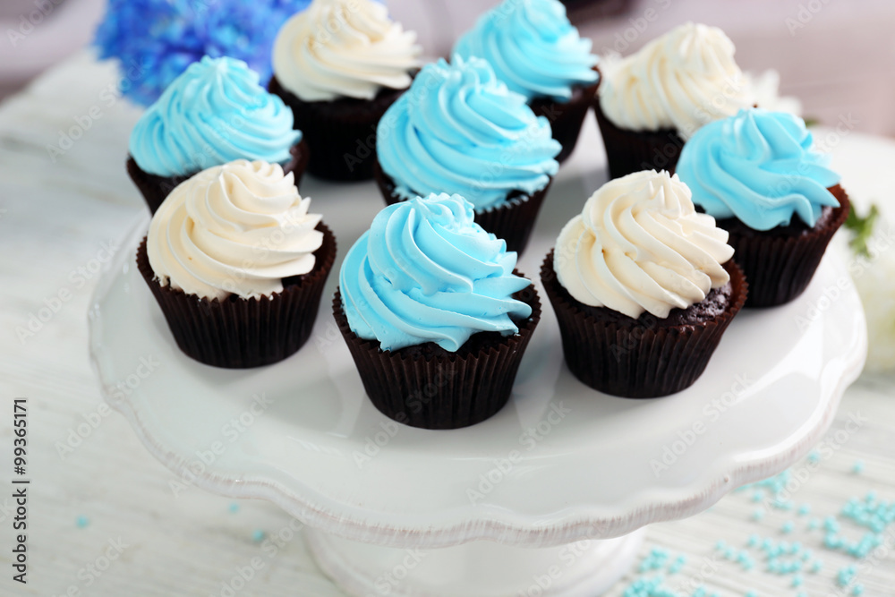 Cupcakes on dish closeup Cupcakes on dish closeup