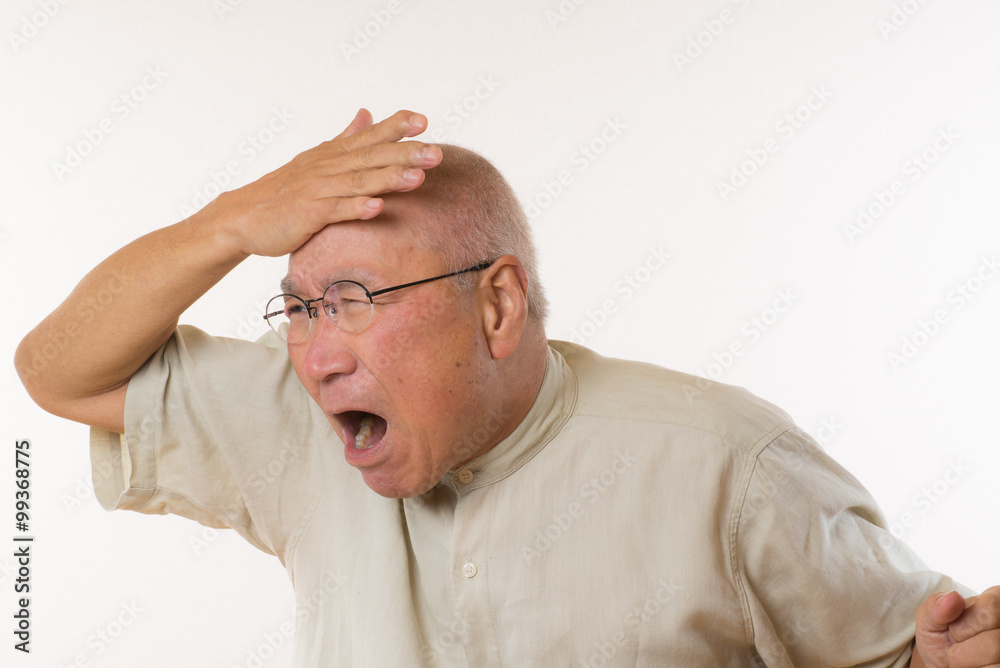 Fototapeta premium 失敗顔のシニア