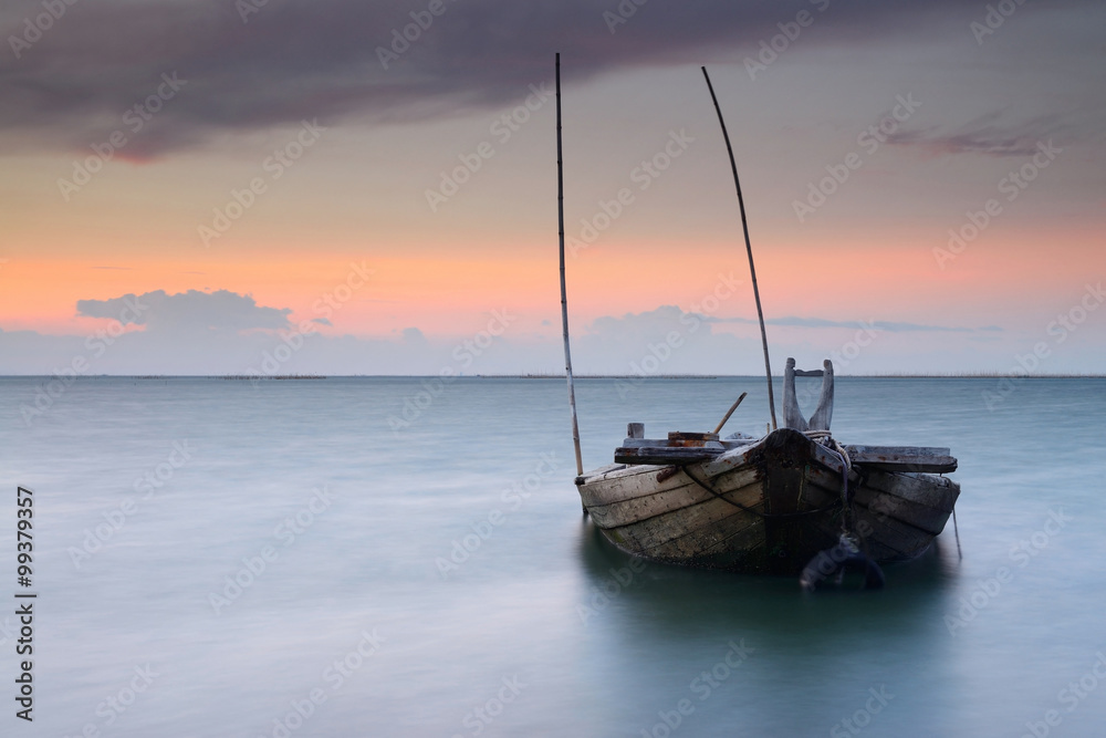 Sunken wrecks Sunken wrecks