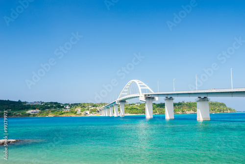 沖縄県　瀬底大橋