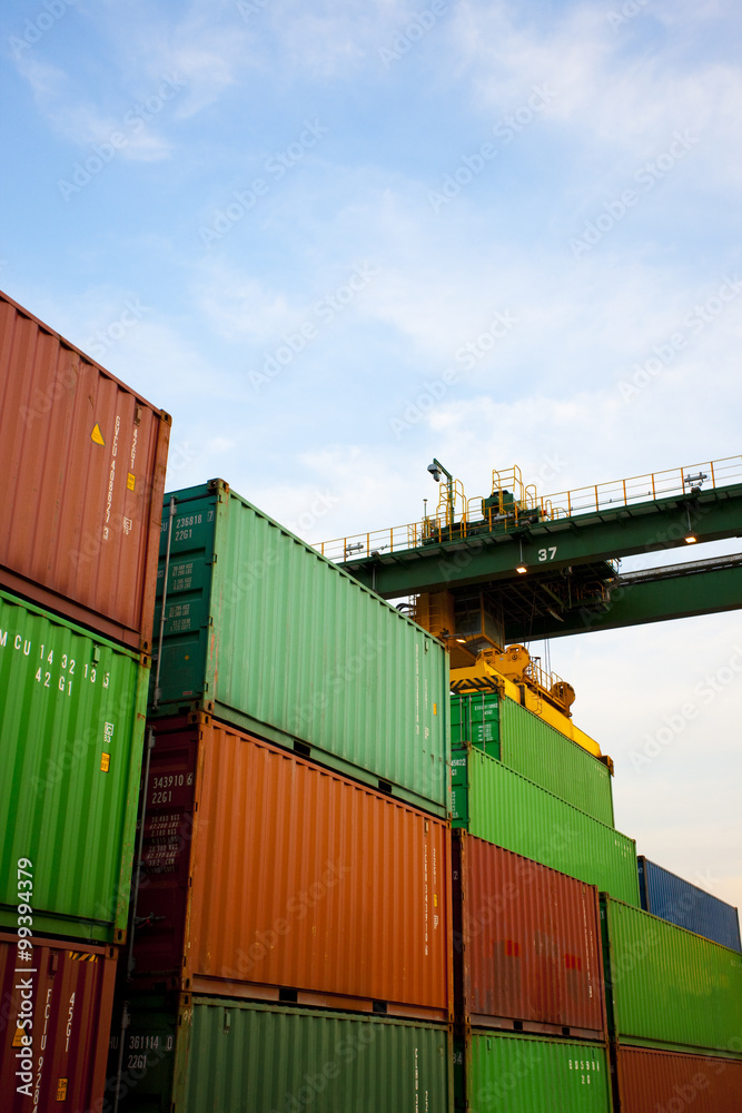 Fototapeta premium Cargo containers at dusk