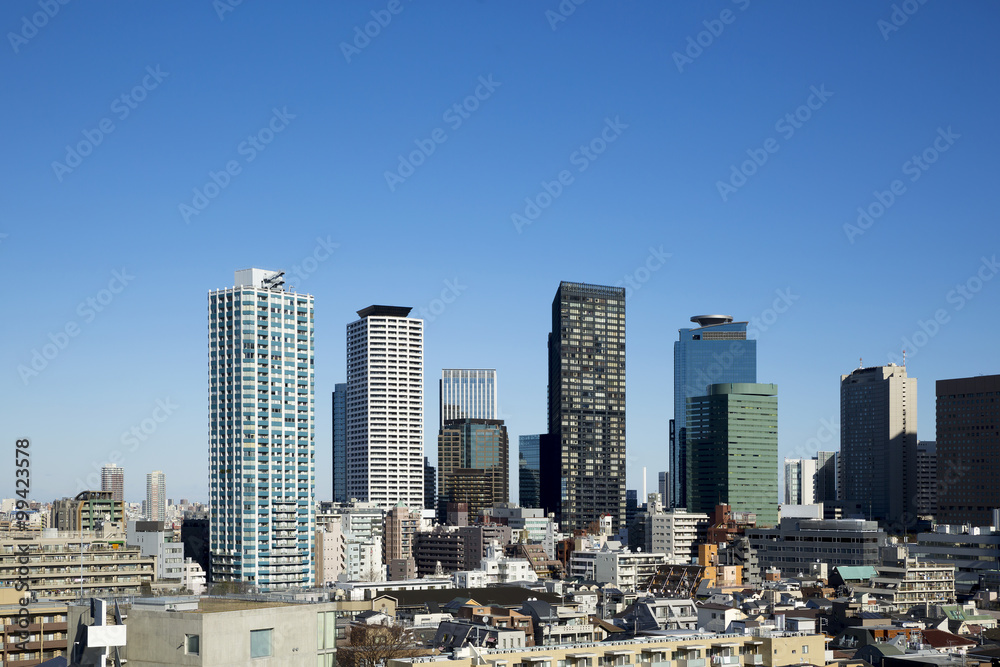 新宿高層ビル群　西新宿5丁目　快晴青空　大空　　2016年