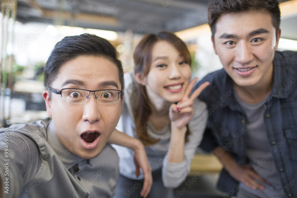 © Blue Jean Images - Business people looking at camera