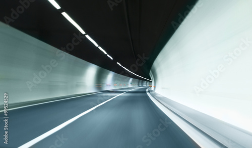 tunnel sfuocato con scie di luce  photo