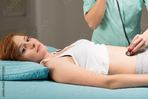 Photos Examination of the abdomen