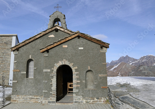 Quadro su tela chapel at matterhorn mountain, Switzerland