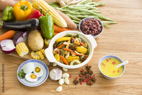 Assorted vegetables and cooked vegetable dish