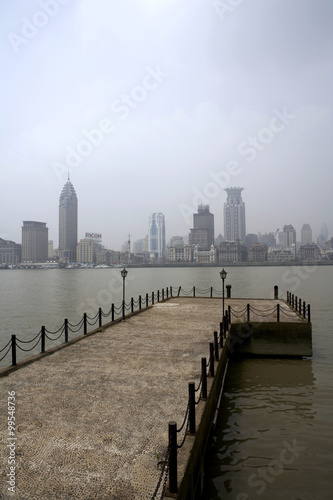A bridge to nowhere, Shanghai © Blue Jean Images