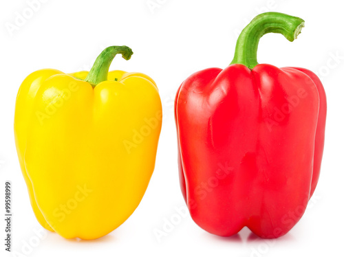 Fotografia Red and yellow sweet pepper isolated on white background