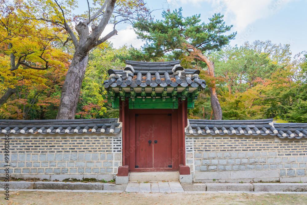 Beautiful and Old Architecture in Changdeokgung Palace in Seoul