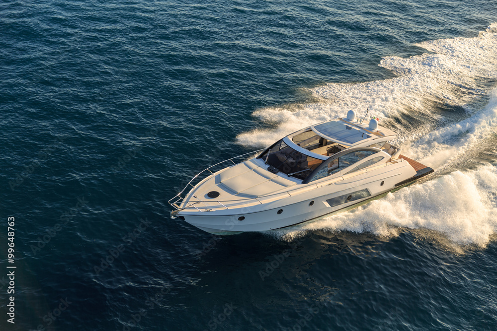 Fototapeta premium luxury motoryacht in navigation