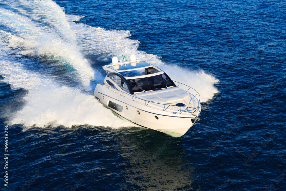 Fototapeta premium luxury motoryacht in navigation