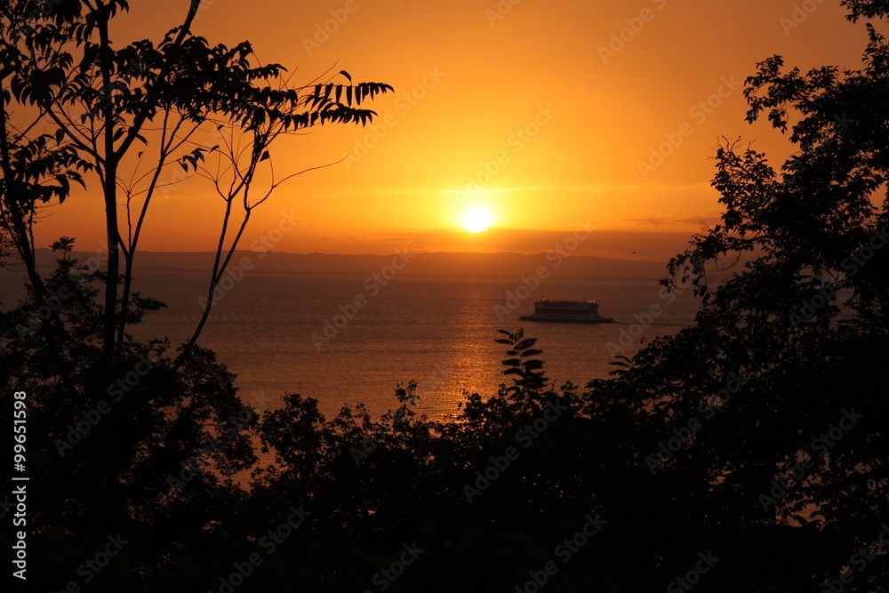 Romantischer Sonnenuntergang am Gardasee