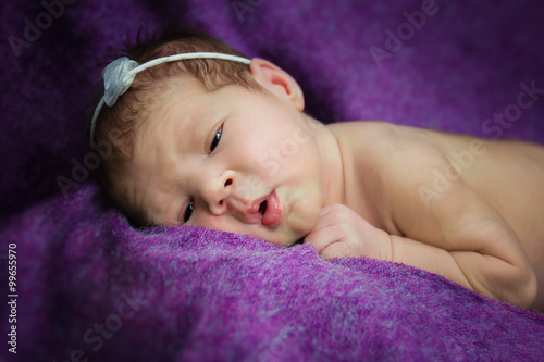 newborn младенец