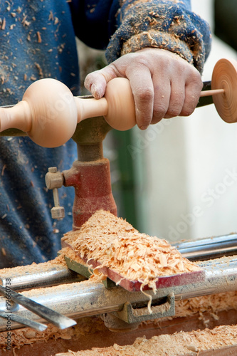 woodworking on the lathe