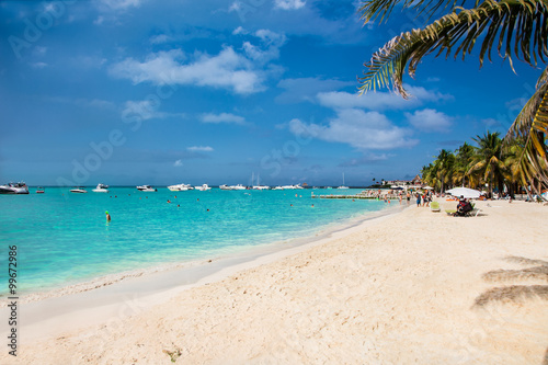 Fototapeta Naklejka Na Ścianę i Meble -  Norten beach on Isla Mujeres island near Cancun in Mexico.