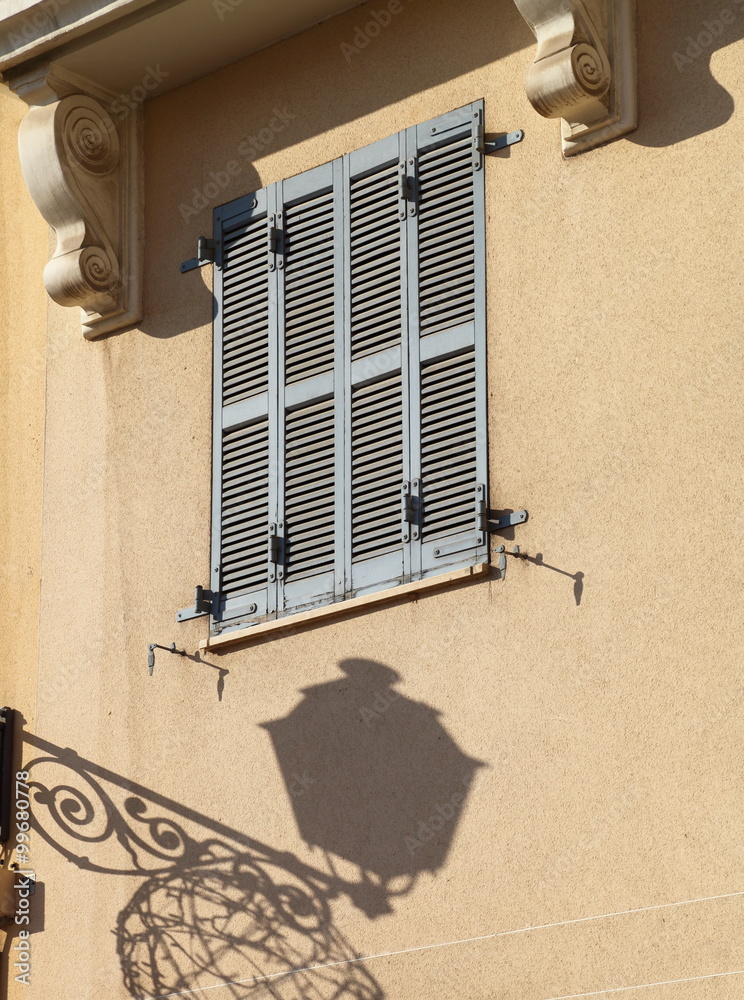 Fototapeta premium Beirut Architectural Details: old style shutter windows