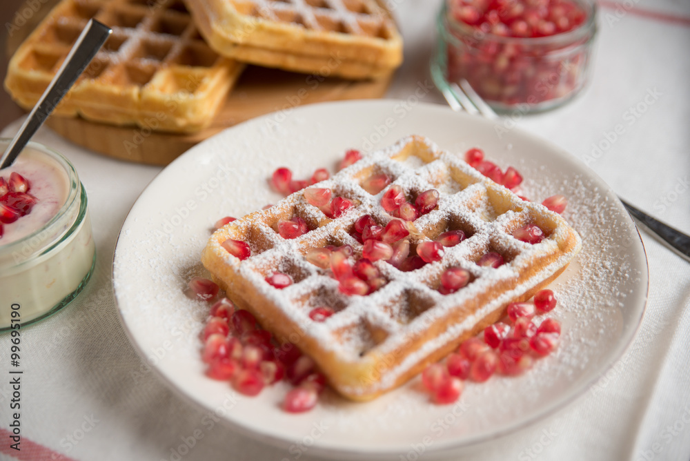 Belgische Waffeln zum Frühstück Belgische Waffeln zum Frühstück
