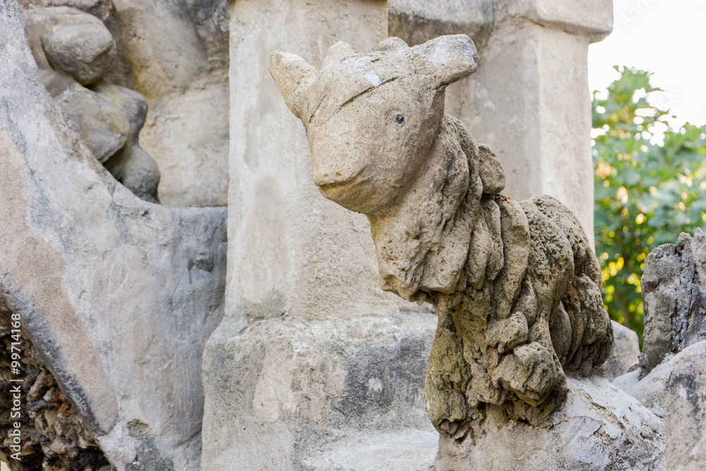 Mouton au    Palais Idéal du Facteur Cheval à Hauterives en Drôme