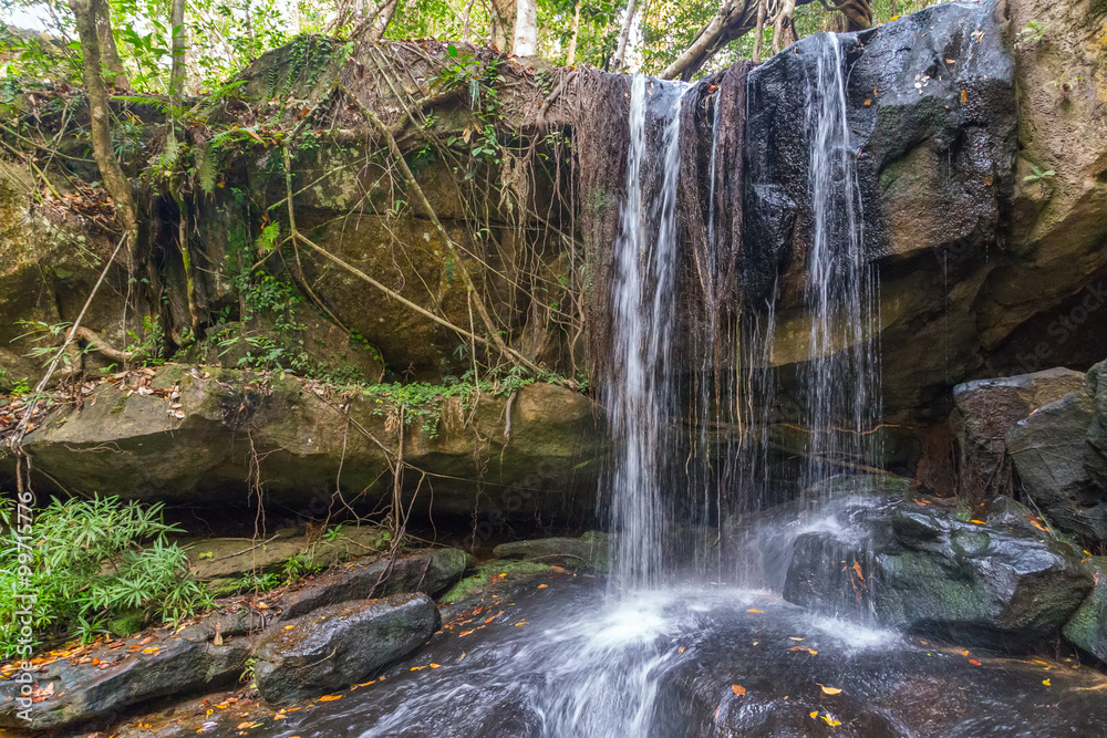 Fototapeta premium Waterfall in the Rain Forest, Phnom Kulen National Park