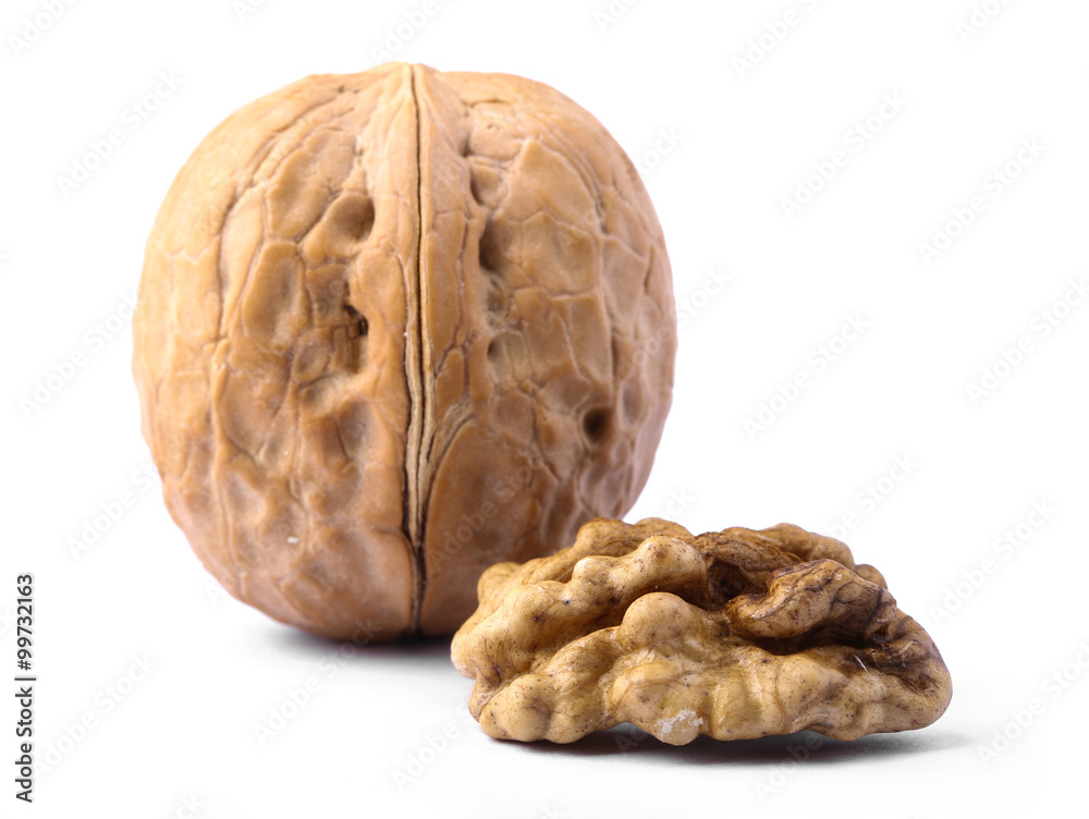 Obraz premium Walnut Isolated On White