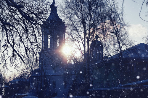 Canvas Print dome sunset silhouette in winter