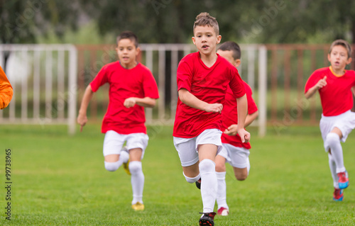 Soccer training for kids © Dusan Kostic